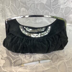 Pochette de soirée noire en daim