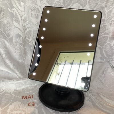 Miroir à leds intégrées mai.c3