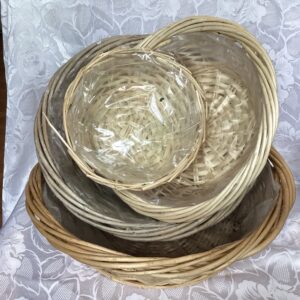Une Panière décorative en osier dec.in