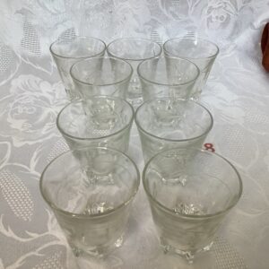 Petits verres à apéritif motif raisin gravé ver.c8