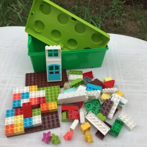 Lot de gros legos variés dans leur boîte JOU.in