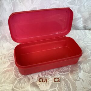 Boîte en plastique rouge cui.c3