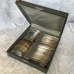 Lot de 24 Couverts en métal argenté ancien cui.c12