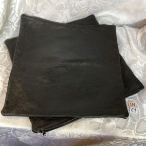 Lot de deux housses de coussin en cuir véritable noir lin.c1