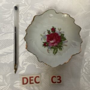 Petite assiette décorative motif floral dec.c3