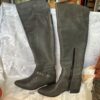 Paire de longues bottes grises foncées taille 37 en similicuir CHA.