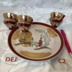 Lot de 6 tasses à saké et leur assiette dej.c2