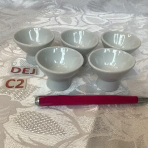 Lot de 5 tasses à saké blanc dej.c2