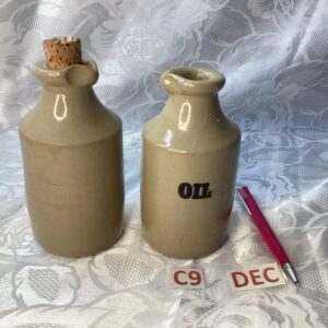 Flacon de grès Pearson chesterfield marqué OIL dec.c9