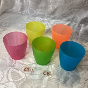 Lot de 5 gobelets en plastique colorés cui.c6