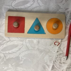 Puzzle bois à encastrer 3 formes JOU.c7