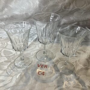 Lot de 2 verres à vin et 1 verre à eau ver.c4