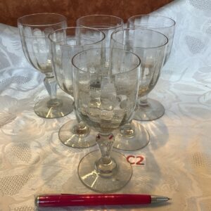 Lot de 6 verres à vin cristal motif fleur ver.c2