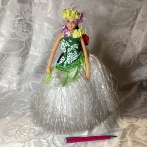 Poupée décoration tahitienne musicale dec.c1