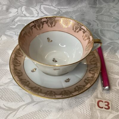 Grande tasse a thé et sa soucoupe vintage en porcelaine dej.c3