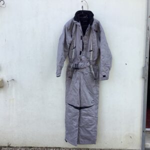 Combi ski grise taille S neuve