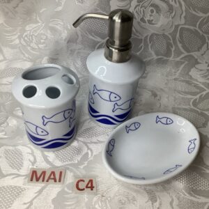 Lot porte savon, porte brosses à dent et distributeur de savon blanc motif poissons mai.c4
