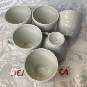 Lot de 6 petites tasses blanches dej.c4