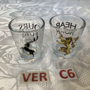 Lot de 2 petits verres à liqueur Game of Thrones ver.c6
