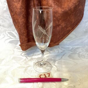 Une flûte à champagne gravée épi de blé ver.c17
