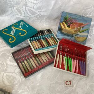 Lot de trois boîtes de mini piques et mini cuillères apéritif