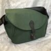 Sac à main type besace vert