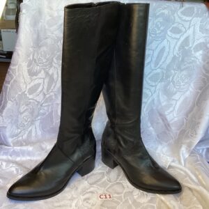 Bottes hautes cuir motif étoile taille 38 neuves Cha.c11