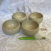 Lot de quatre petits ramequins à dessert arrondis couleur crème Cui.c14