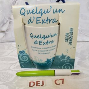 Tasse message "quelqu'un d'extra" neuve dej.c7