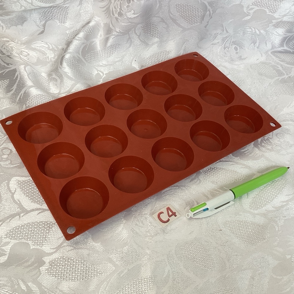 Moule à petits gâteaux rond en silicone rouge Cui.c4