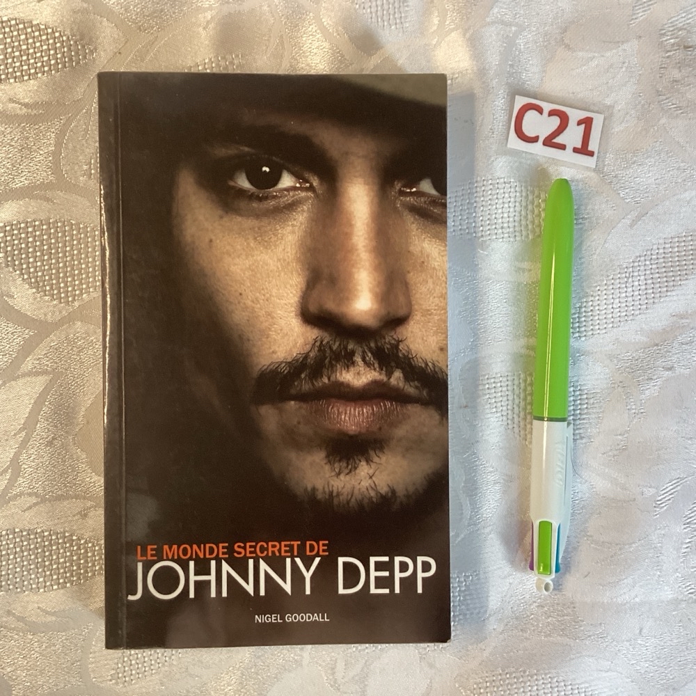 Le monde secret de johnny depp liv.c21