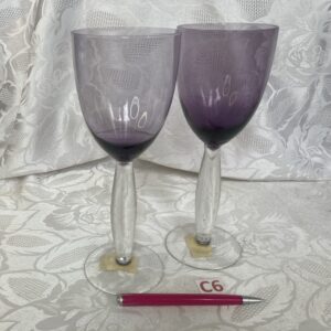 Lot de deux très grands verres à pied violets neufs ver.c6