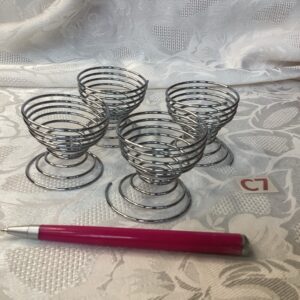 Lot de 4 coquetiers ressort mai.c7
