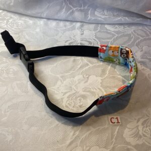 Bandeau maintien de tête enfant dans voiture pue.c1