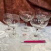 Lot de trois coupes champagne un verre vin et deux verres à liqueur grave fleur ver.c9